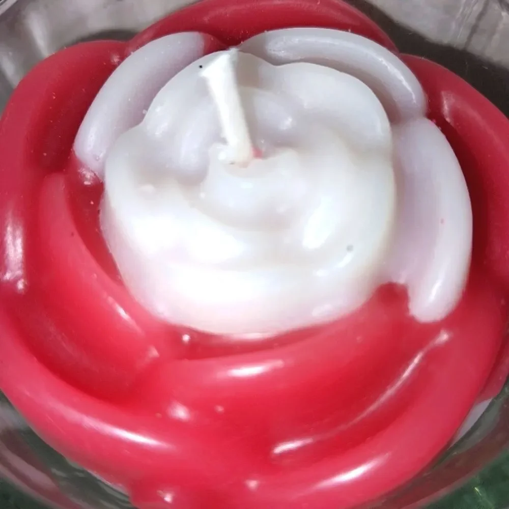 Hand crafted Limited edition Love Letters candle.